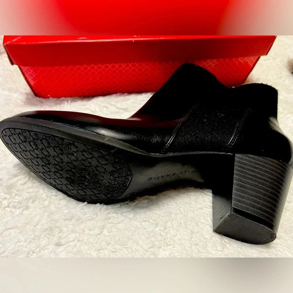 Kelly and Katie Jadona Bootie sleek design features mixed materials size 11M - Picture 12 of 15